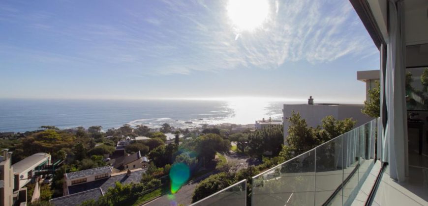 11 Bedroom house for sale in Camps Bay, Cape Town