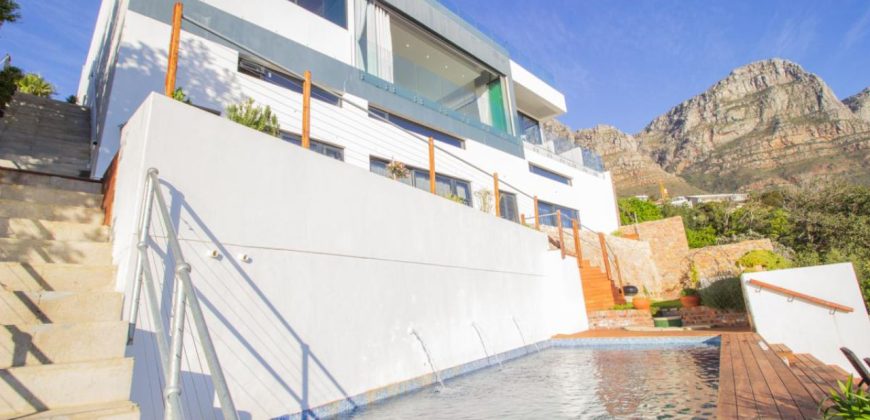 11 Bedroom house for sale in Camps Bay, Cape Town