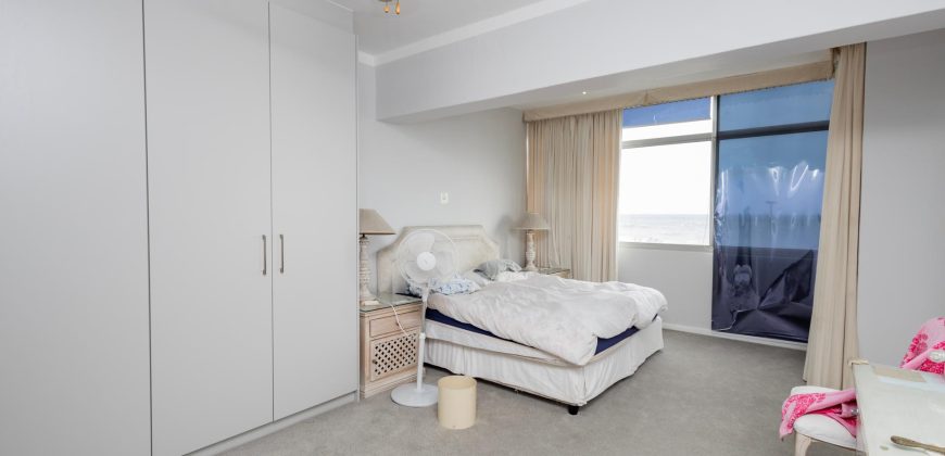 2 Bedroom Apartment / Flat for Sale in Sea Point