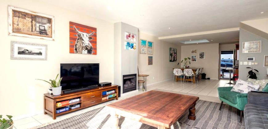 3 Bedroom Townhouse for Sale in Camps Bay