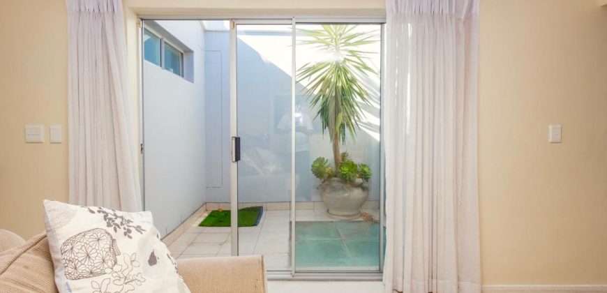 3 Bedroom Townhouse for Sale in Camps Bay