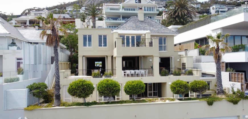 5 Bedroom House for Sale in Bantry Bay