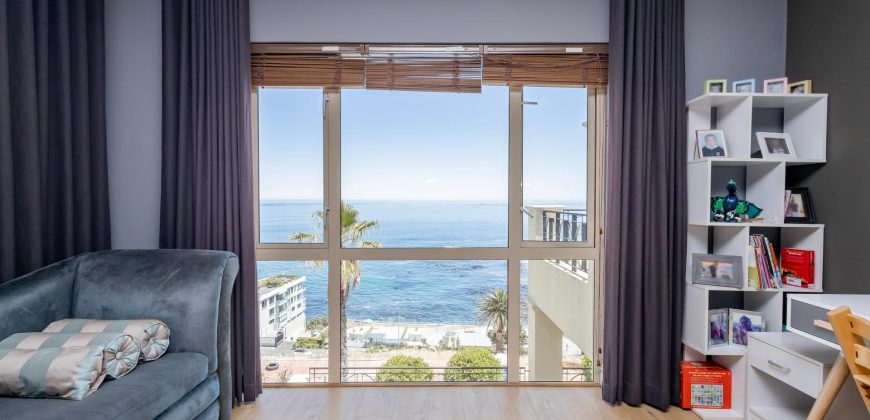 5 Bedroom House for Sale in Bantry Bay