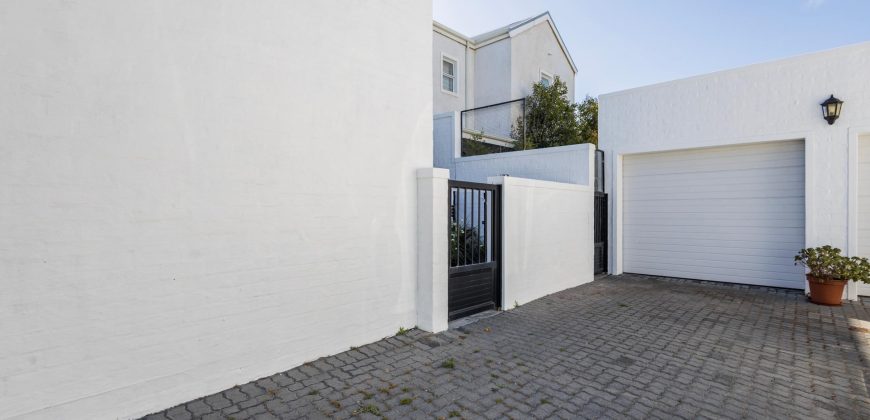 4 Bedroom Townhouse for Sale in Observatory